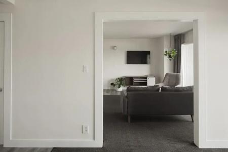 Hollywood Hills - 74