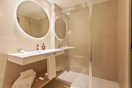 Rafaelhoteles Piramides - 68