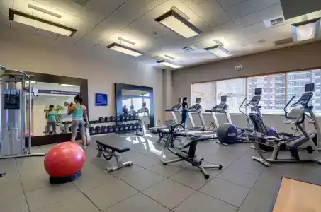 Hampton Inn & Suites by Hilton Miami Downtown/Brickell - 16