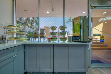 Quality Inn & Suites Airport - Cruise Port Hollywood - 9