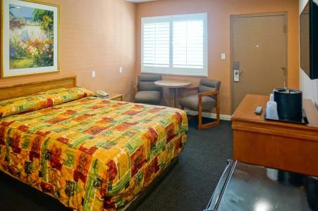 Dunes Inn - Sunset - 3