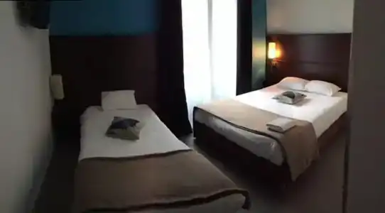 Hôtel des Ambassadeurs - 86