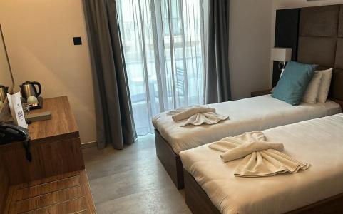 Pebbles Resort - 8