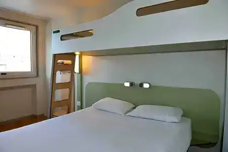 ibis Bordeaux Lac - 47
