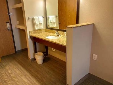 Country Inn & Suites by Radisson, International Airport, OR - 24