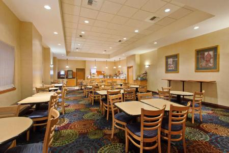Fairfield Inn & Suites by Marriott Seattle Downtown/Seattle Center - 21