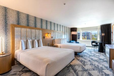Silver Cloud - Seattle Broadway - 18