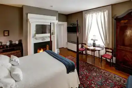 200 South Street Inn - 37