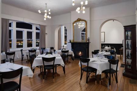 Rydges - 22