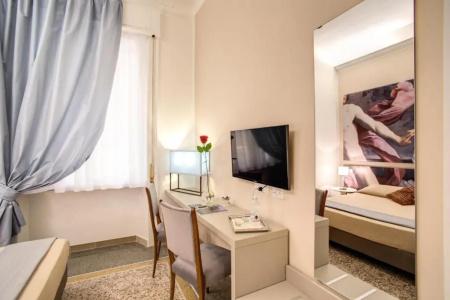 Roma In Una Stanza Guesthouse - 46