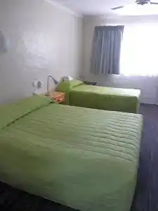 Urangan Motor Inn - 48