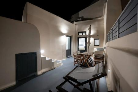 Lotza Studios - 161