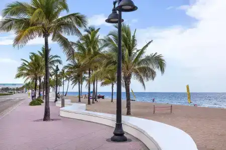 Royal Beach Palace - 18
