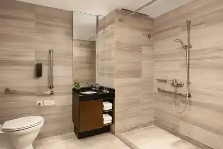 Courtyard by Marriott - 16