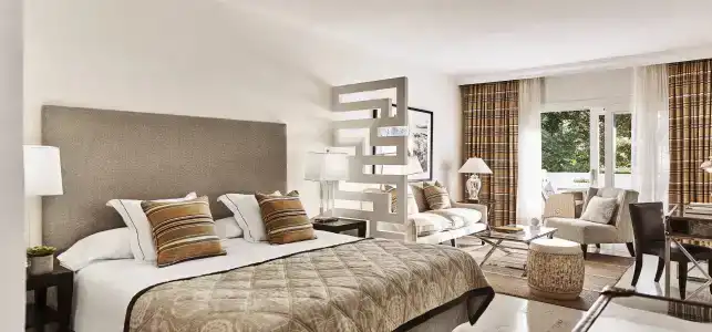 Puente Romano Beach Resort - 4