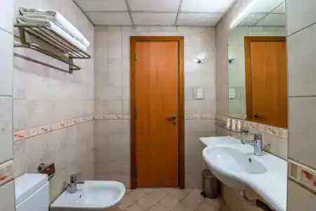 OYO 132 Ruwi Apartments, Sharjah - 28