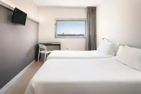 Galleria Sukhumvit 10 Bangkok by Compass Hospitality - 6