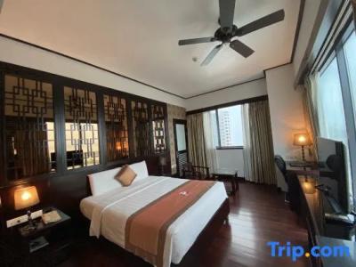 Halong Palace - 56