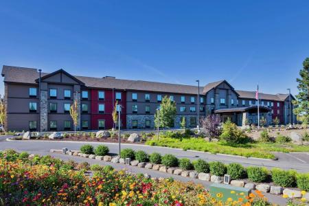 Hampton Inn & Suites - 17