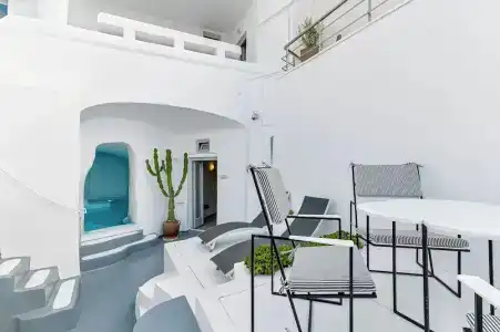 Trieris Villa & Suites - 31