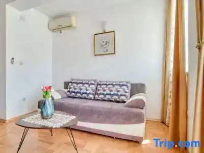 Elena - 278