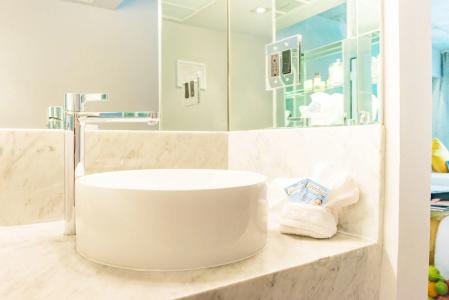 Riviera Suites - 8