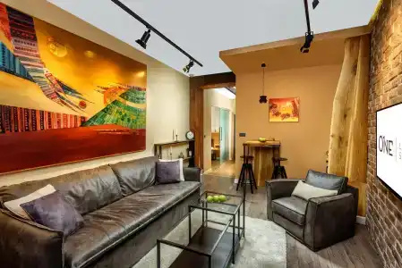 One Luxury Suites - 127