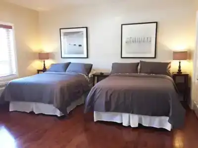ApartHotelMontreal by Les Terrasses Saint Urbain 2225I2 - 96