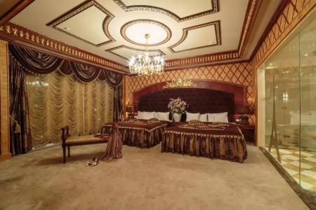 Royal Casino Spa & Resort - 33