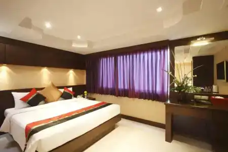 Rayaburi, Patong - 26