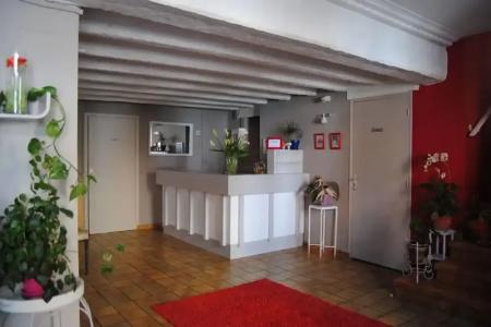 Logis Castel De Mirambel - 15