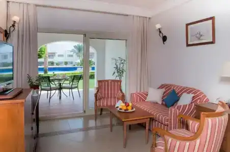 Continental Plaza Aqua Beach - 8