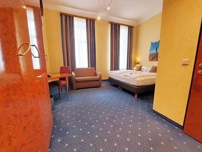 Nestroy Wien - 28