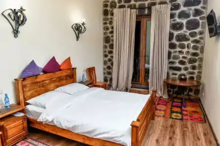 Khoreayi Dzor - 31