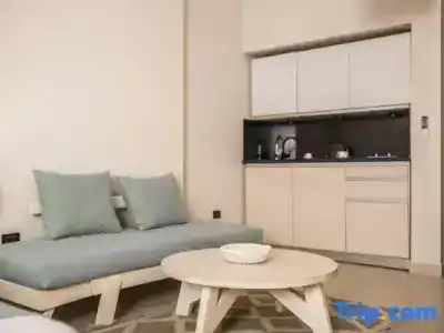 Redcon Suites - 297