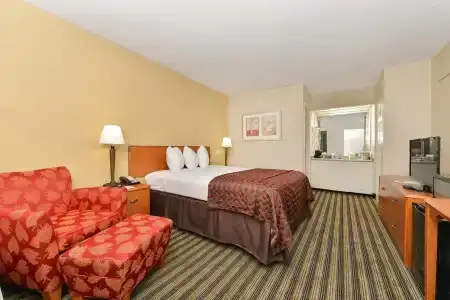 Quality Inn at the Mall - - 6