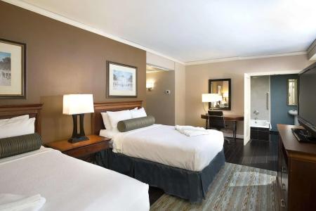 The Whitehall Houston - 5