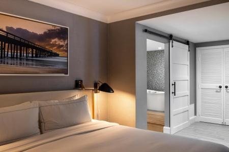The Waterfront Beach Resort, A Hilton - 289
