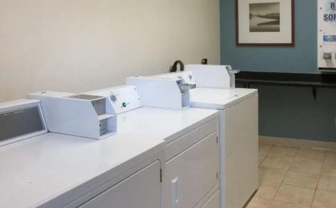 Quality Inn - 19
