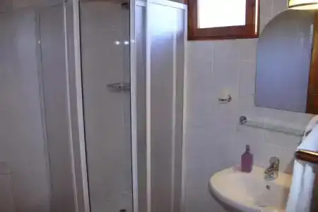 Esralina Pension - 25