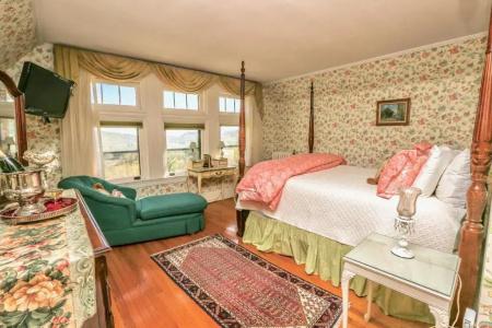 Wilburton Inn - 110