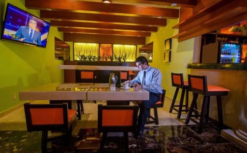Courtyard by Marriott Cancun Airport - 32