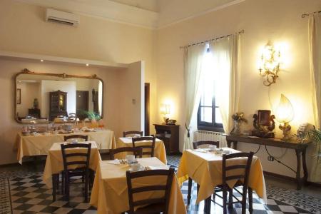 Emma Small Luxury Hotel - 18