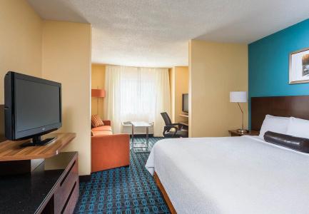Fairfield Inn & Suites - 1