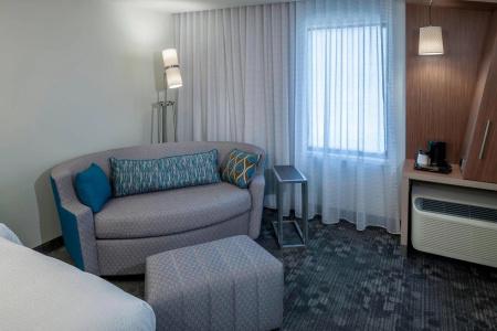 Courtyard by Marriott Alliance Town Center - 39