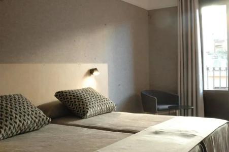 Raval House - 10