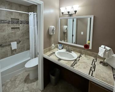 Blowing Rock Inn - 8