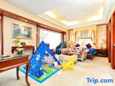 Nanjing Grand - 109