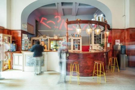 Three Little Pigs Hostel - Your Berlin Castle - 1