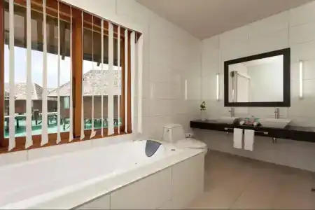 Veligandu Island Resort & Spa - 8